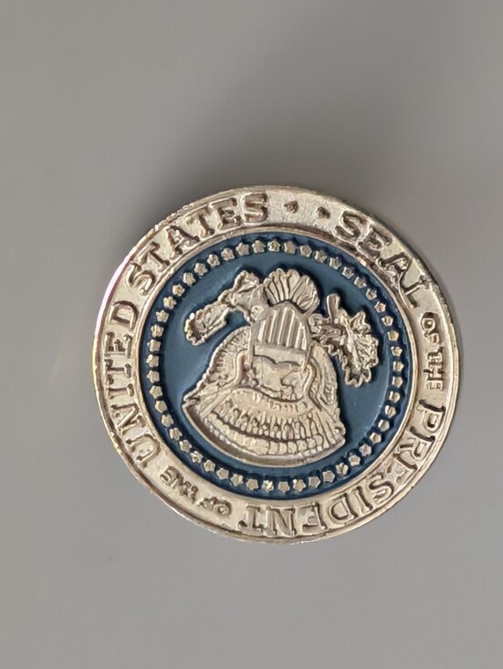 Other - Vintage Presidential Pin George Bush